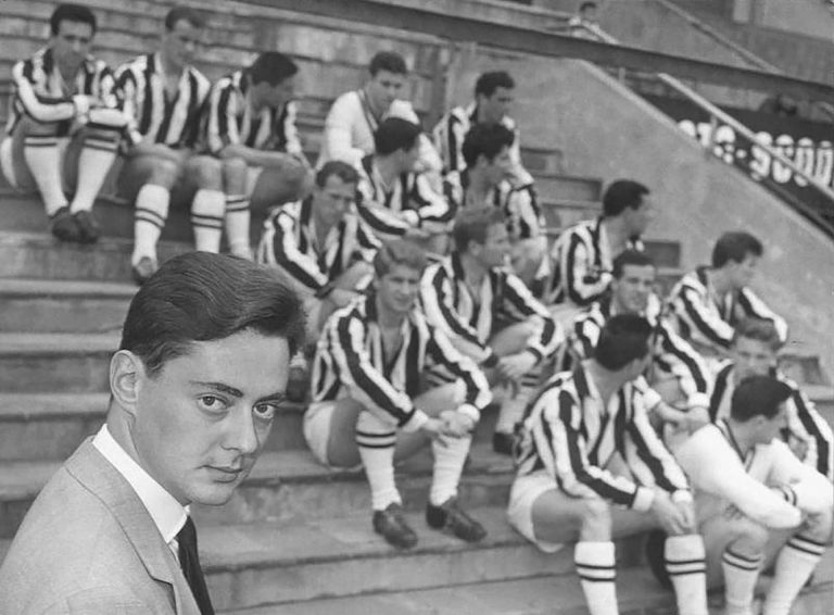 Umberto Agnelli z piłkarzami Juventusu w 1950 roku